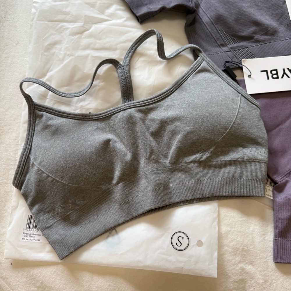 New AYBL Workout Bundle: Crop Tops & Sports Bra, Small - Picture 4 of 8